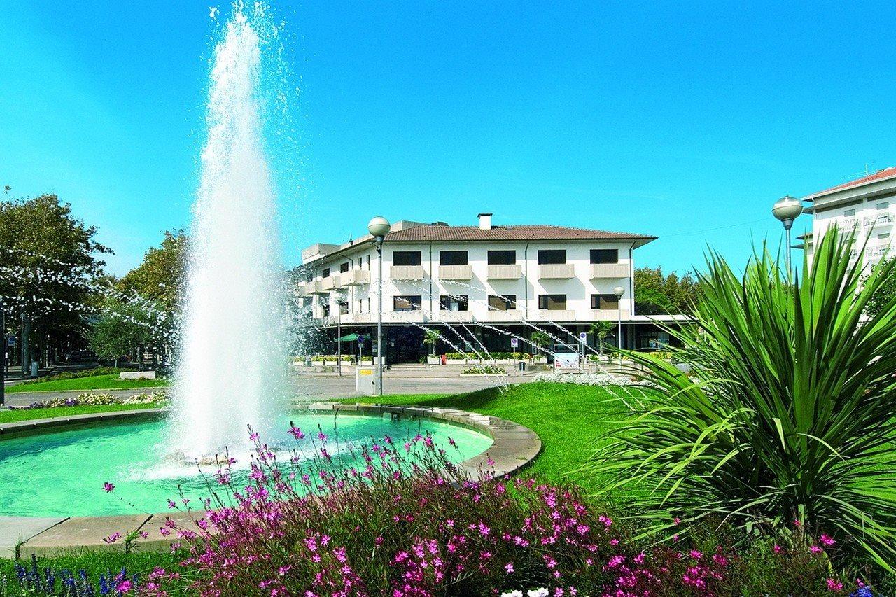 Hotel Genzianella Червия Екстериор снимка