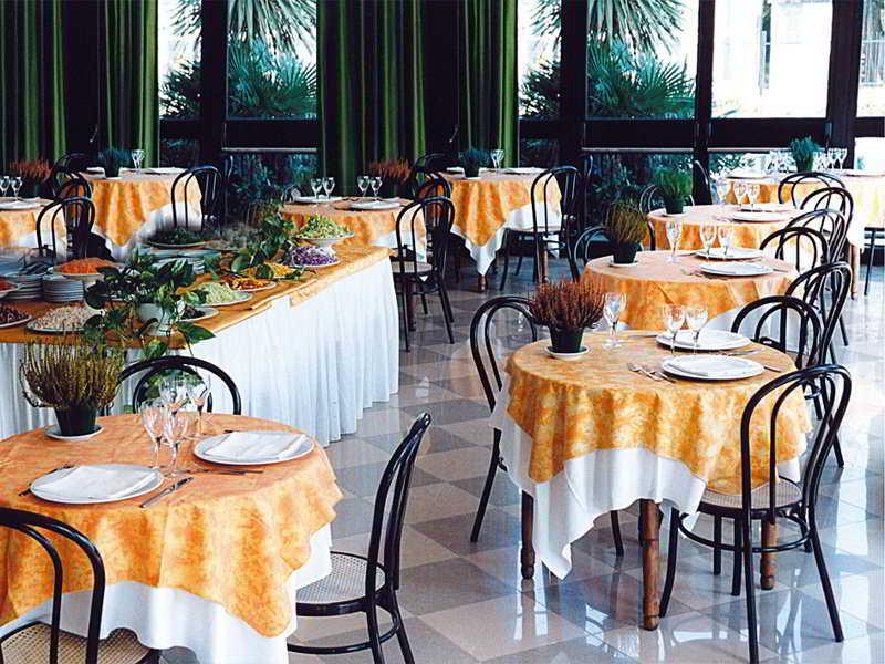Hotel Genzianella Червия Екстериор снимка