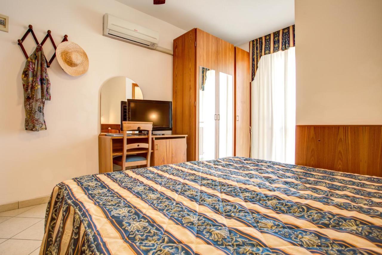 Hotel Genzianella Червия Екстериор снимка