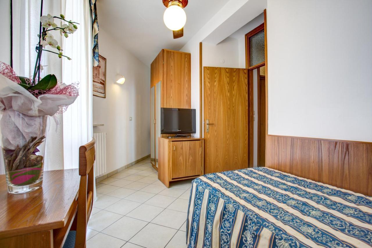Hotel Genzianella Червия Екстериор снимка