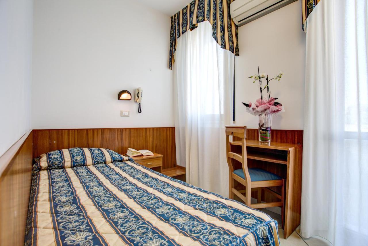 Hotel Genzianella Червия Екстериор снимка
