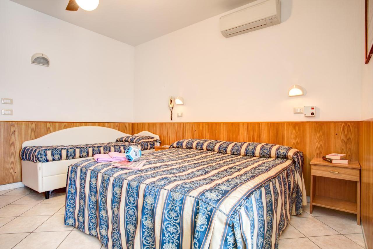 Hotel Genzianella Червия Екстериор снимка